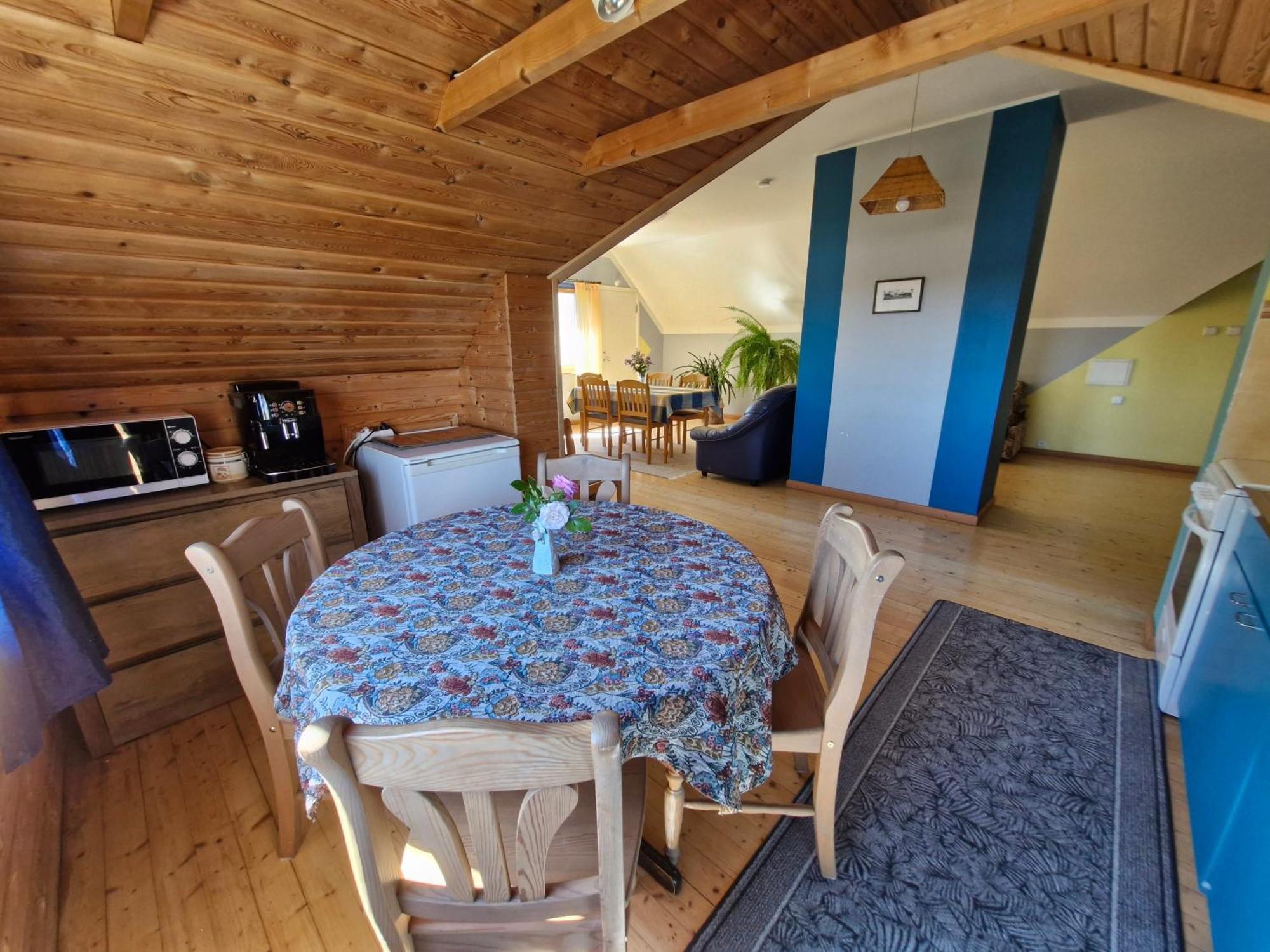 Piibelehe Guest Accommodation Kuressaare Kültér fotó