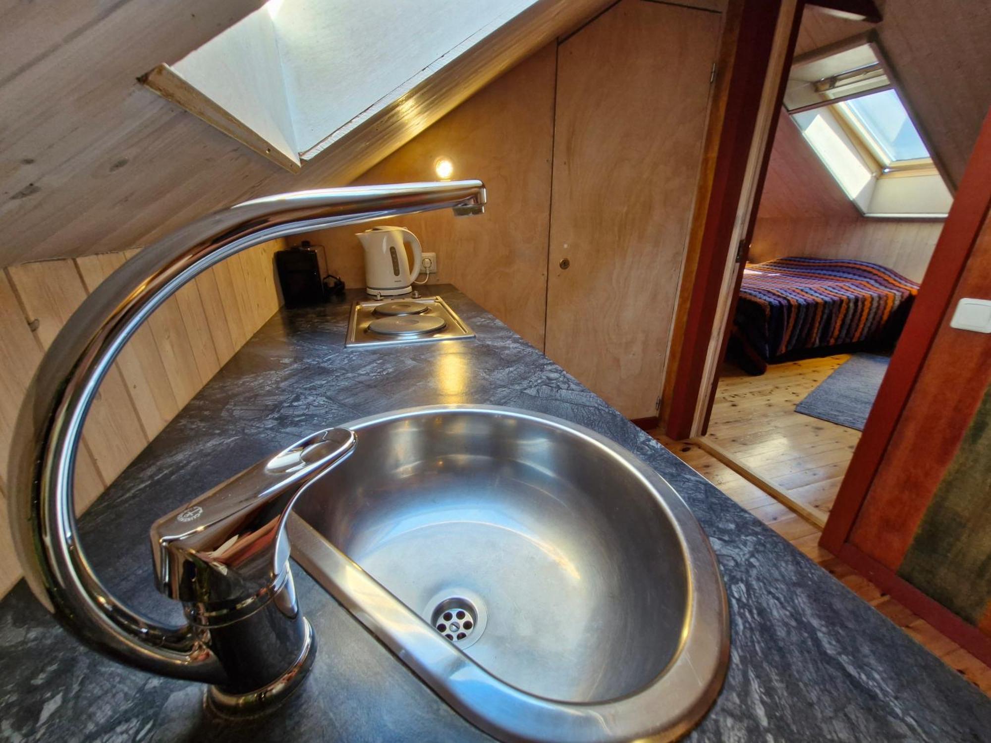 Piibelehe Guest Accommodation Kuressaare Kültér fotó