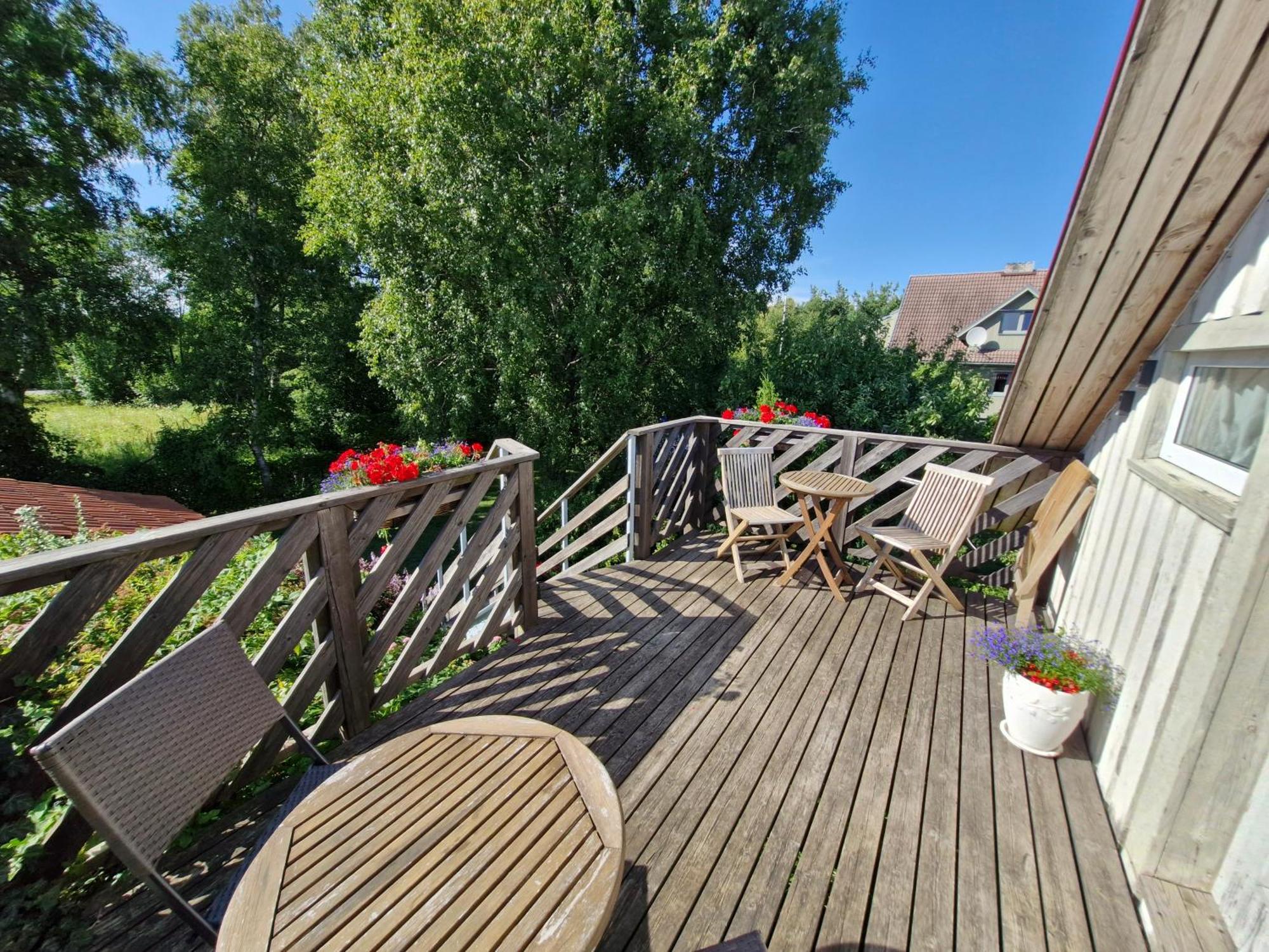 Piibelehe Guest Accommodation Kuressaare Kültér fotó